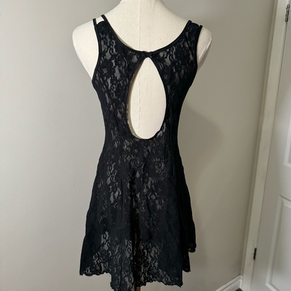 Vintage Arianne lace mini slip with keyhole  detail M - Picture 4 of 5